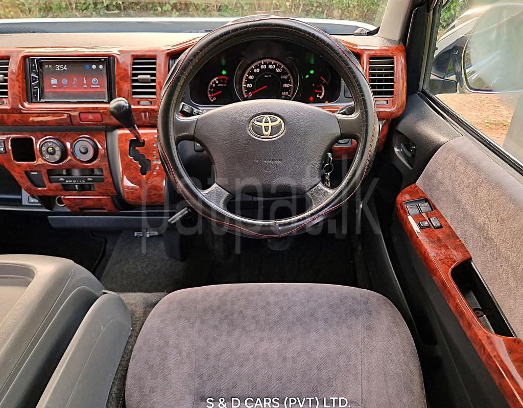 Toyota Hiace 2007 - භාවිතා කරන ලද වෑන් රථය sale in Sri Lanka - patpat.lk