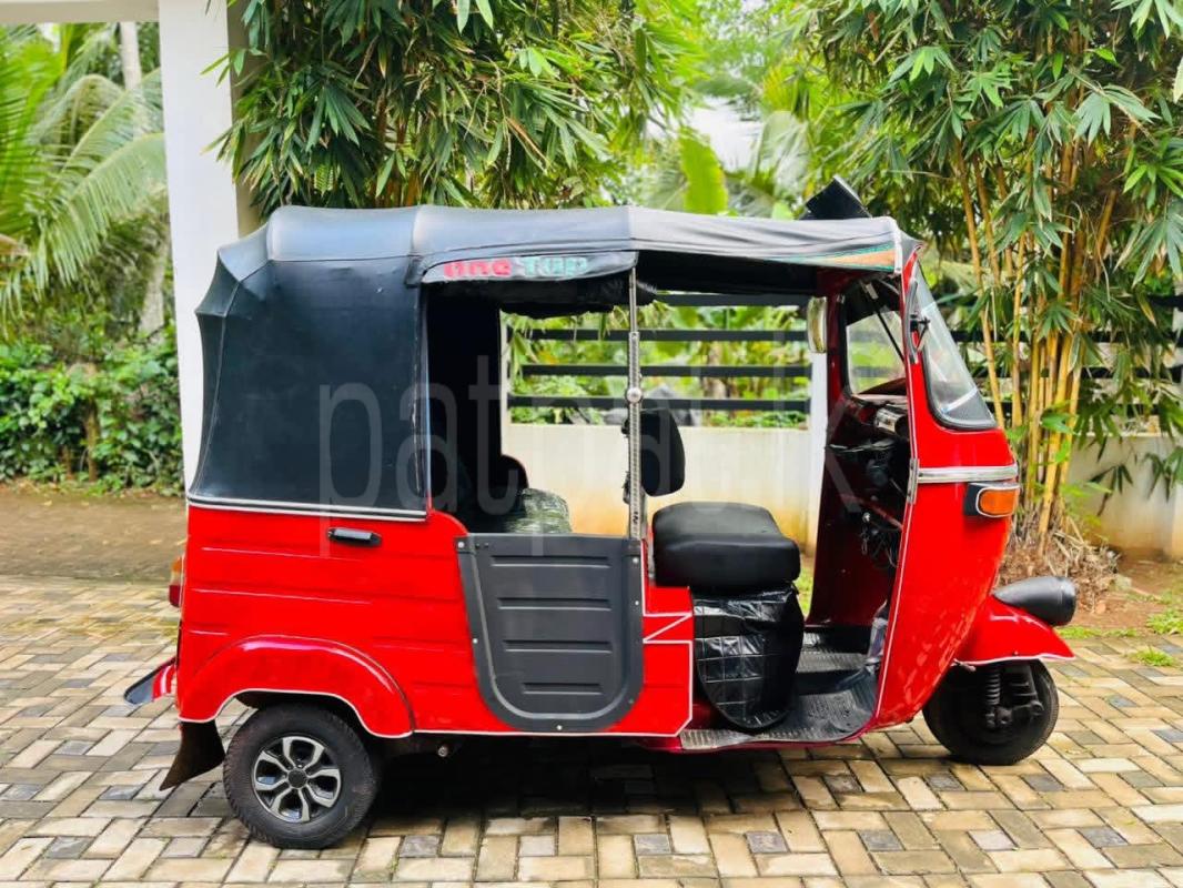 Bajaj 2 stroke 2002 - பயன்படுத்தப்பட்டது முச்சக்கர வண்டி sale in Sri Lanka - patpat.lk