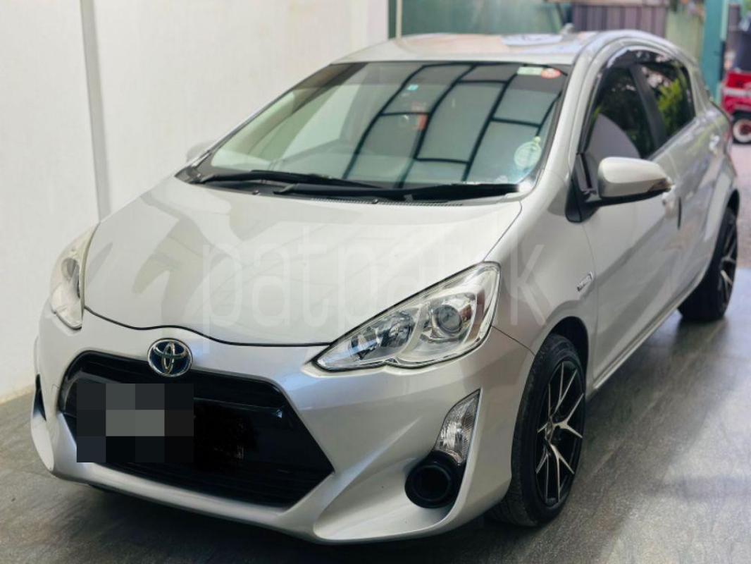 Toyota Aqua 2016 - பயன்படுத்தப்பட்டது கார் sale in Sri Lanka - patpat.lk