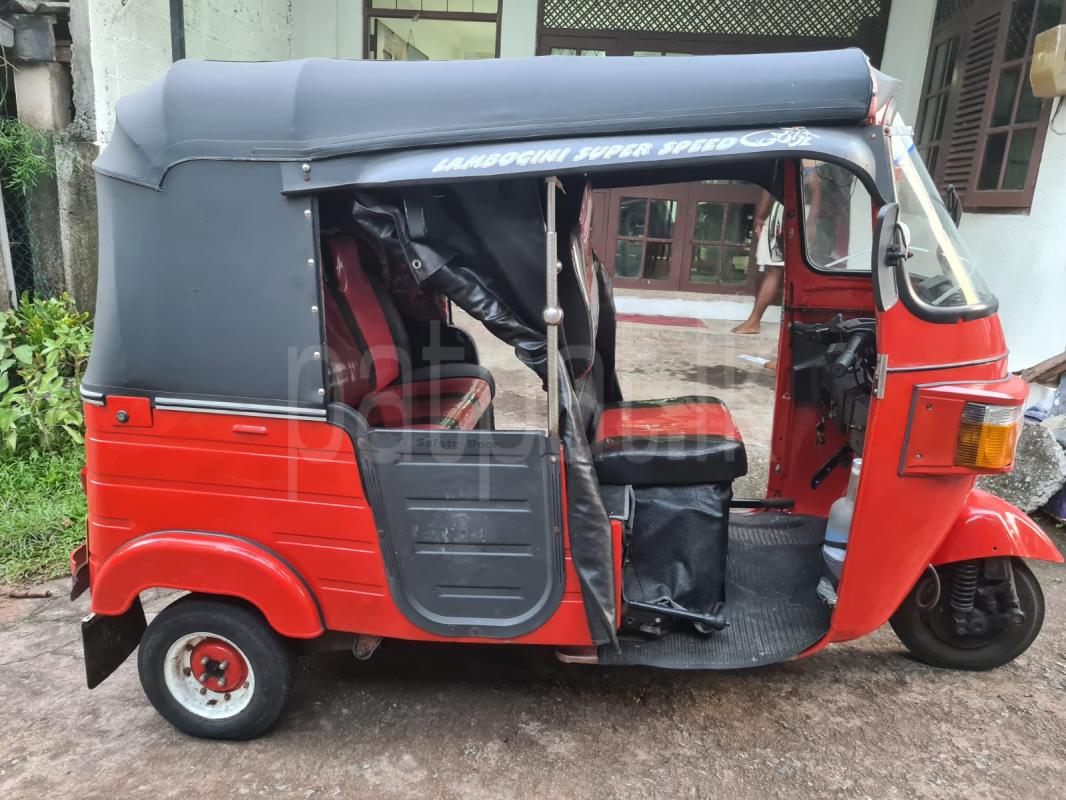 Bajaj 4 stroke 2011 - பயன்படுத்தப்பட்டது முச்சக்கர வண்டி sale in Sri Lanka - patpat.lk