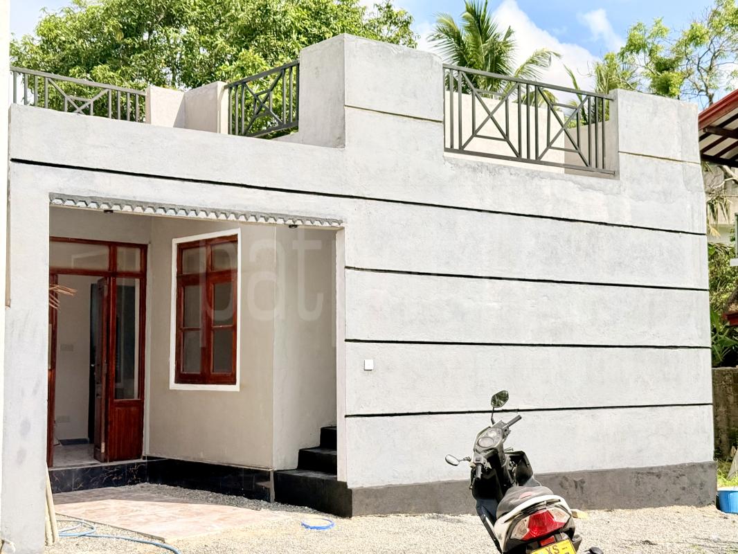 House for Sale in Wellampitiya