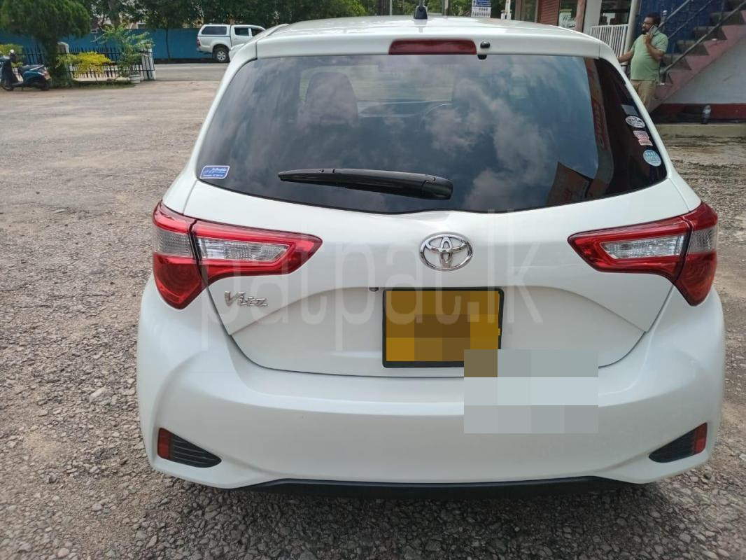 Toyota Vitz 2018 - பயன்படுத்தப்பட்டது கார் sale in Sri Lanka - patpat.lk
