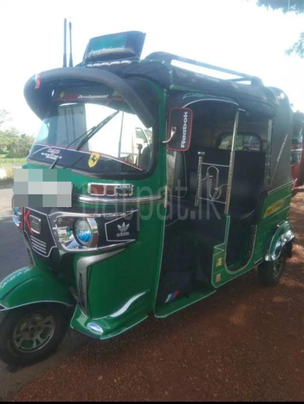 Bajaj Three Wheel 2014 - Reconditioned Three wheeler sale in Sri Lanka - patpat.lk