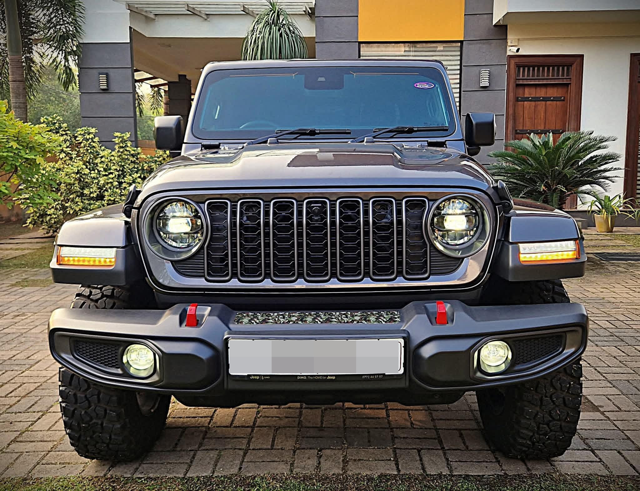 Jeep Wrangler 2025 ads-image-1