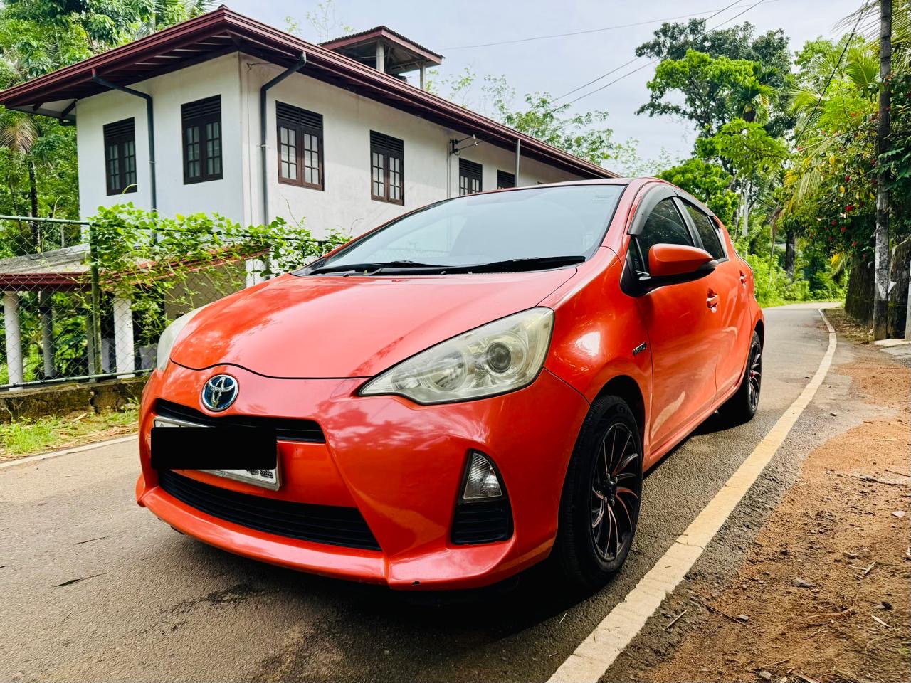 Toyota Aqua 2012 - Used Car sale in Sri Lanka - patpat.lk