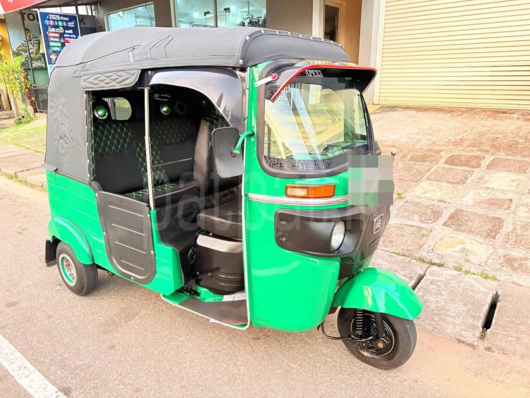 Bajaj Three Wheel 2018 - භාවිතා කරන ලද ත්‍රිරෝද රථය sale in Sri Lanka - patpat.lk