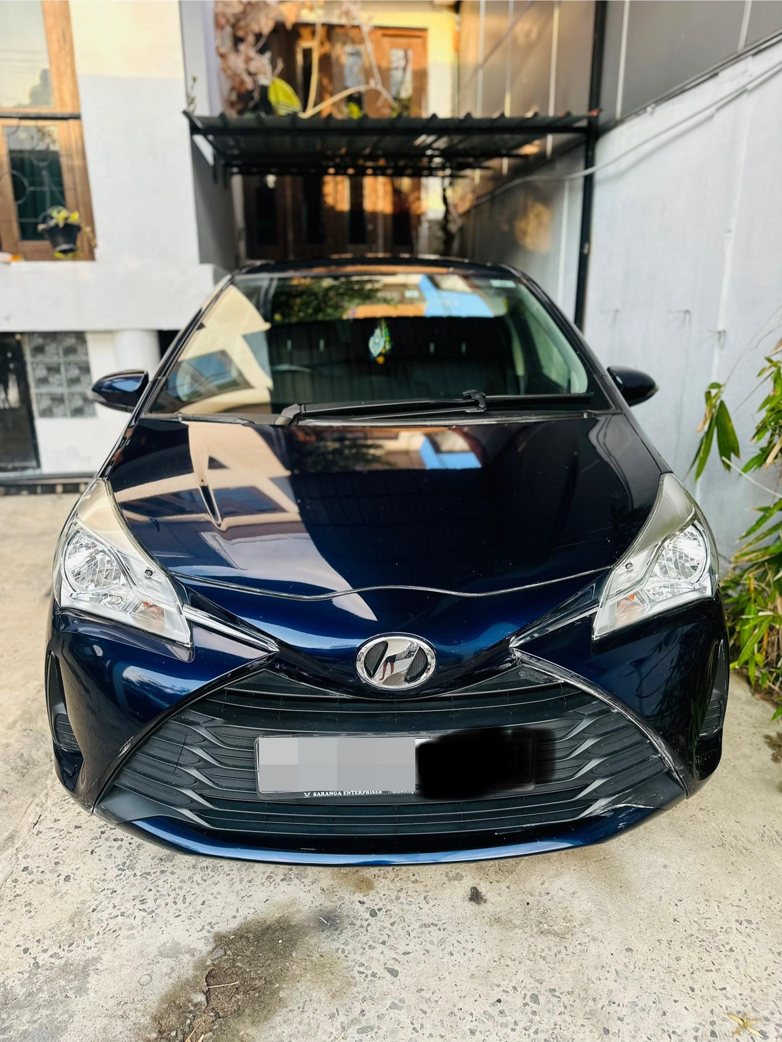 Toyota Vitz 2018 - பயன்படுத்தப்பட்டது கார் sale in Sri Lanka - patpat.lk