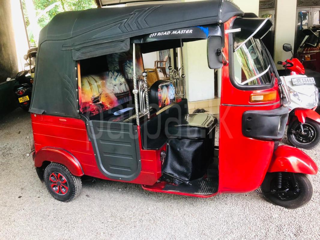 Bajaj Three Wheel 2014 - பயன்படுத்தப்பட்டது முச்சக்கர வண்டி sale in Sri Lanka - patpat.lk