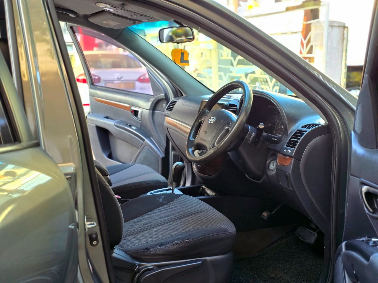 Hyundai Santa Fe 2008 - பயன்படுத்தப்பட்டது SUV sale in Sri Lanka - patpat.lk