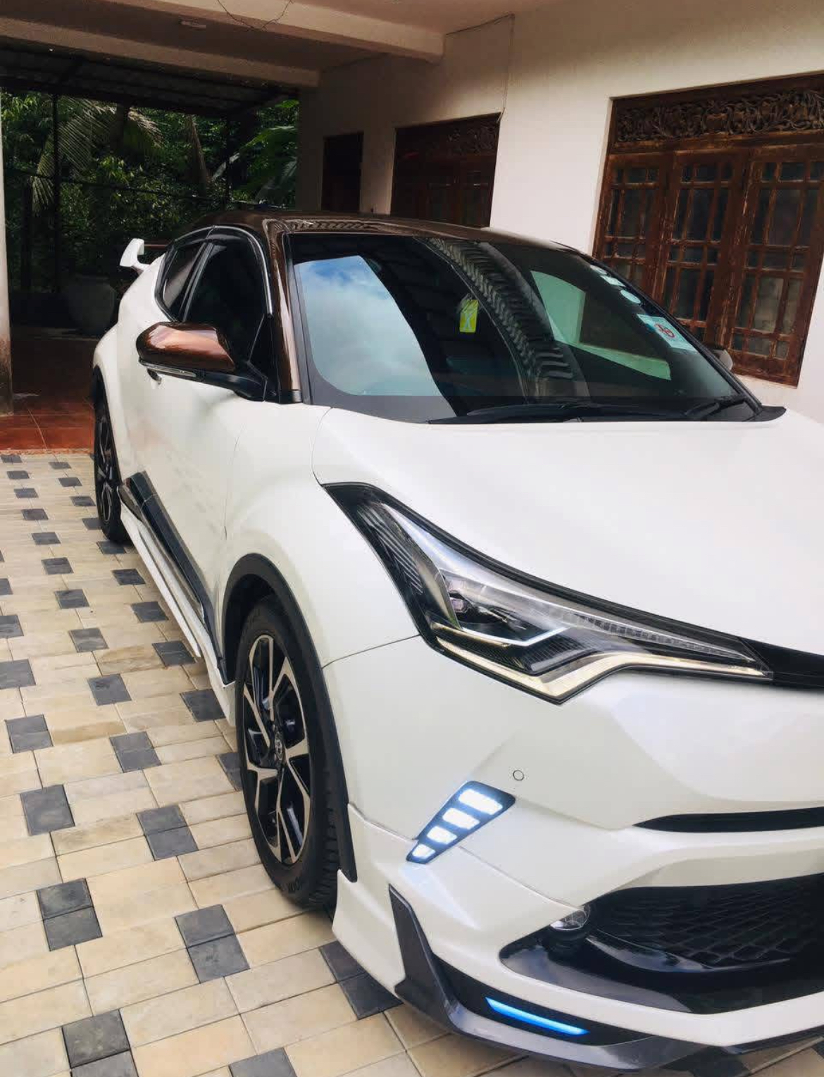 Toyota CHR 2019 - பயன்படுத்தப்பட்டது SUV sale in Sri Lanka - patpat.lk