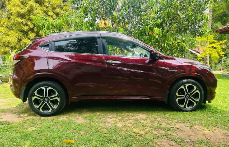 Honda Vezel 2014 - பயன்படுத்தப்பட்டது SUV sale in Sri Lanka - patpat.lk