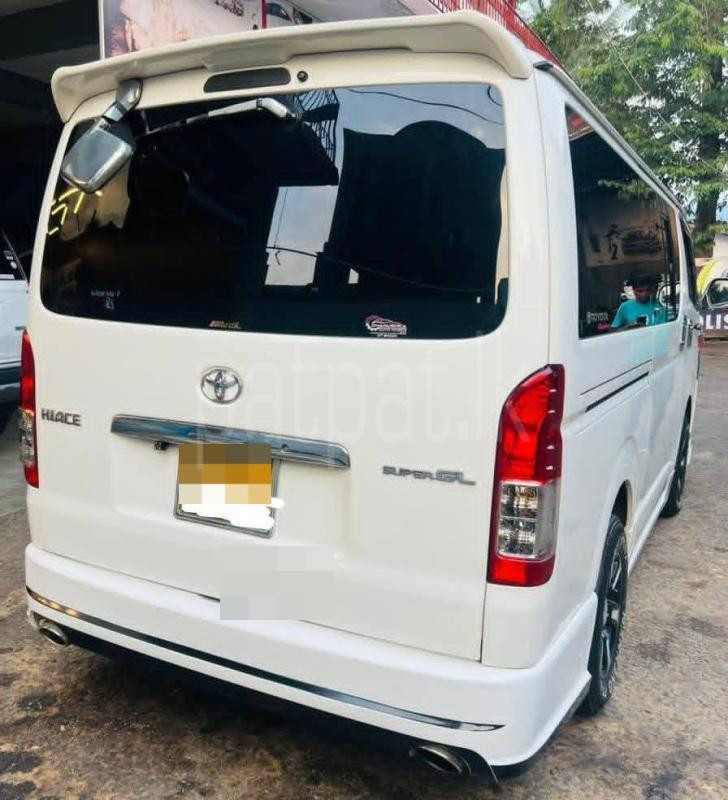 Toyota Hiace 2007 - பயன்படுத்தப்பட்டது வேன் sale in Sri Lanka - patpat.lk