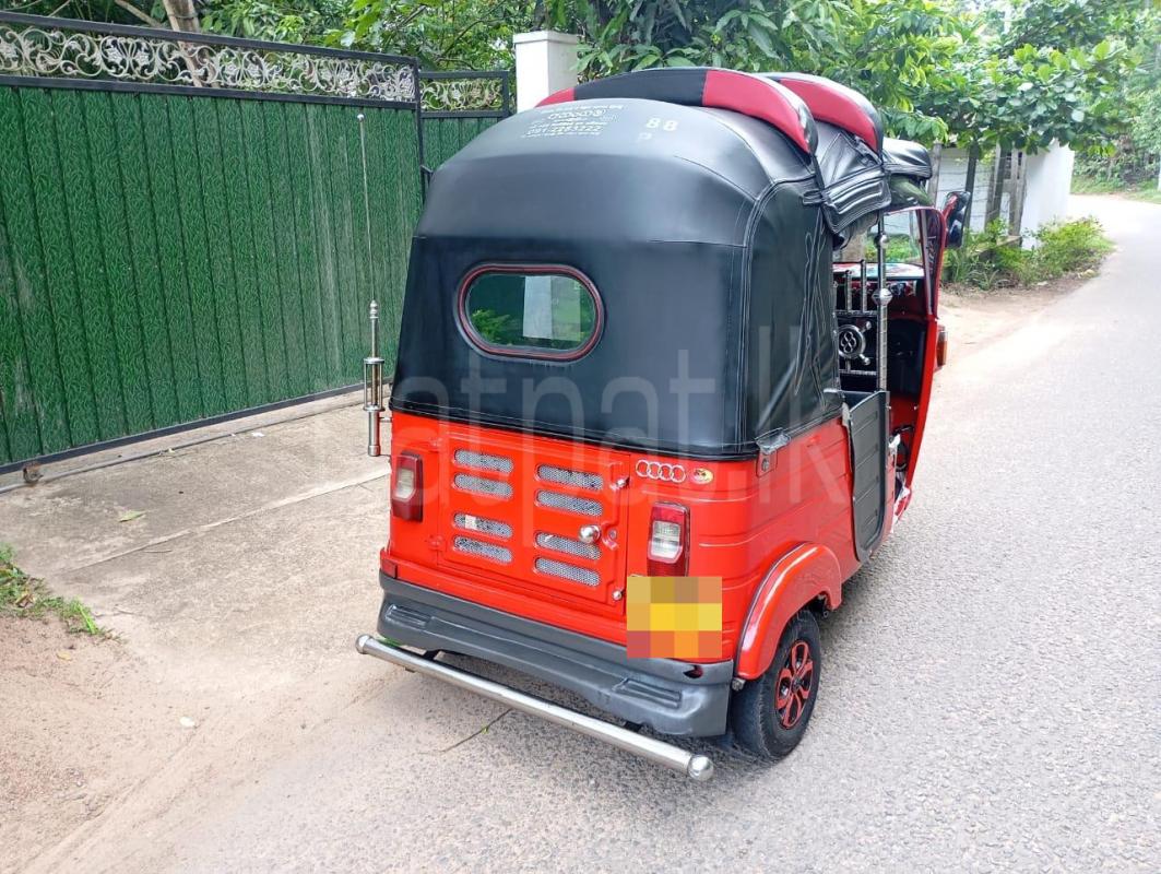 Bajaj 4 stroke 2012 - பயன்படுத்தப்பட்டது முச்சக்கர வண்டி sale in Sri Lanka - patpat.lk