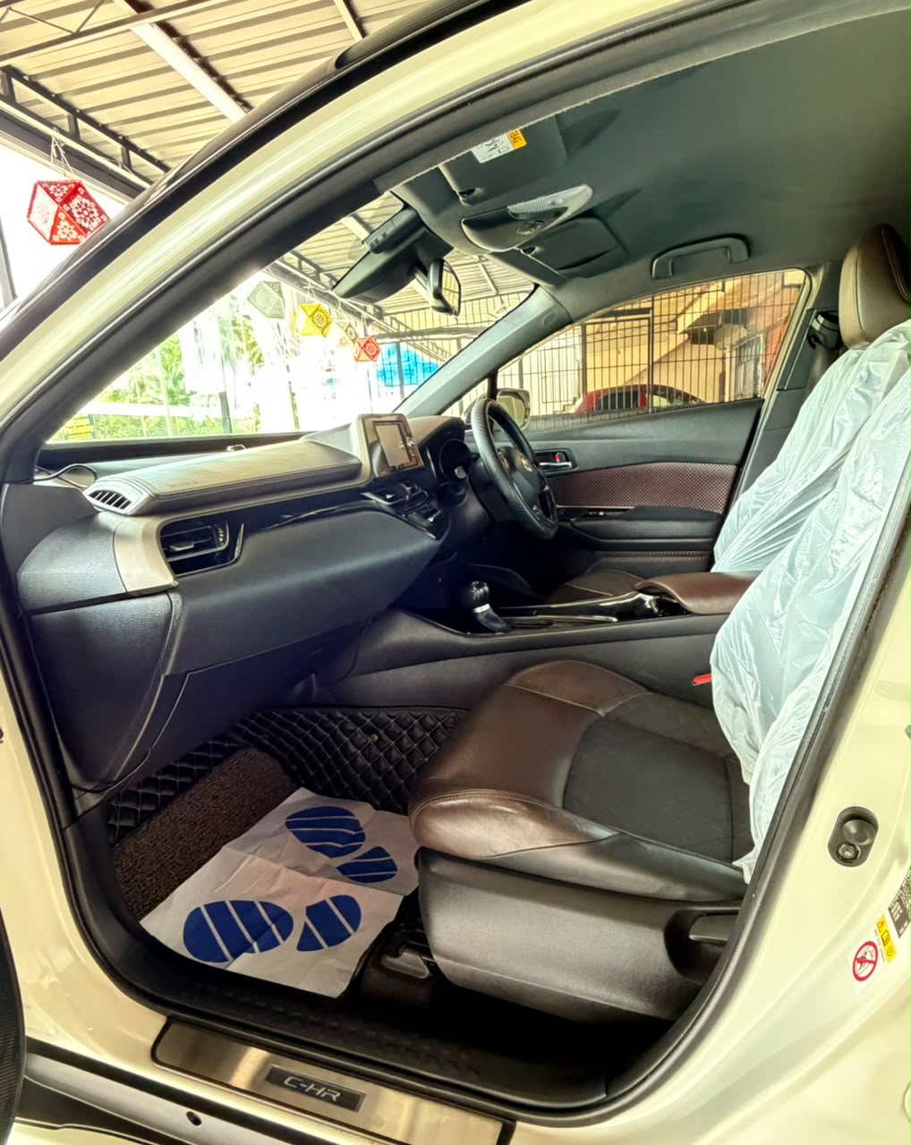 Toyota CHR 2018 - பயன்படுத்தப்பட்டது SUV sale in Sri Lanka - patpat.lk