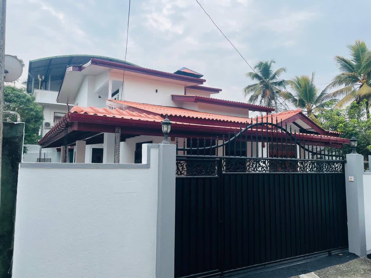House for Sale in Athurugiriya ads-image-1
