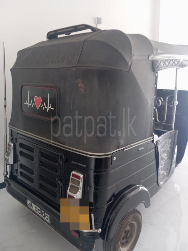 Bajaj 4 stroke 2015 - பயன்படுத்தப்பட்டது முச்சக்கர வண்டி sale in Sri Lanka - patpat.lk