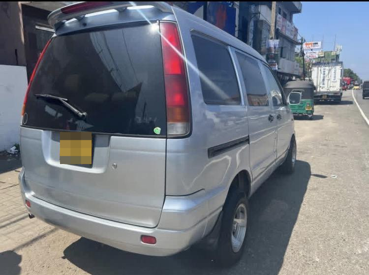 Toyota Noah 1997 - Used Van sale in Sri Lanka - patpat.lk