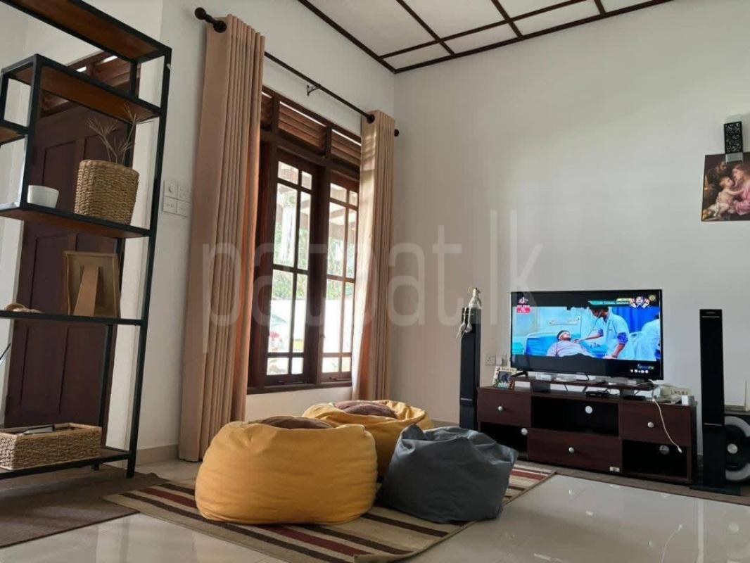 House for Sale in Athurugiriya