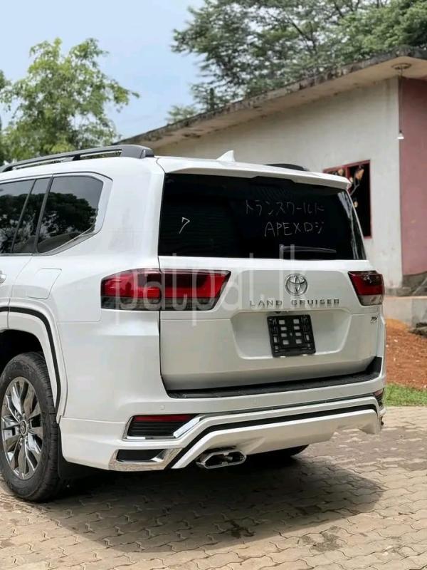 Advertisement image 5