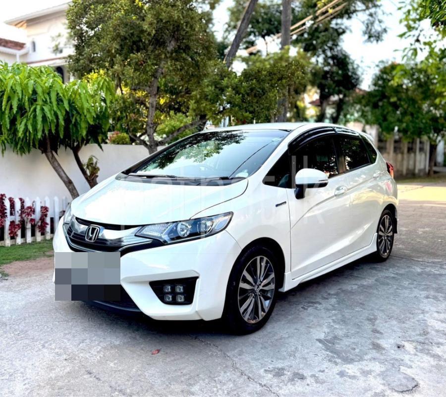 Advertisement image 3