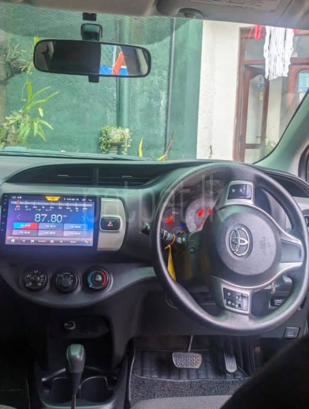 Toyota Vitz 2015 - பயன்படுத்தப்பட்டது கார் sale in Sri Lanka - patpat.lk