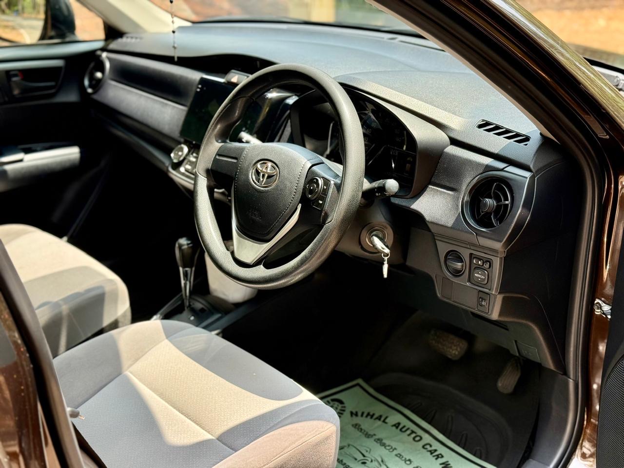 Toyota Axio 2015 - பயன்படுத்தப்பட்டது கார் sale in Sri Lanka - patpat.lk