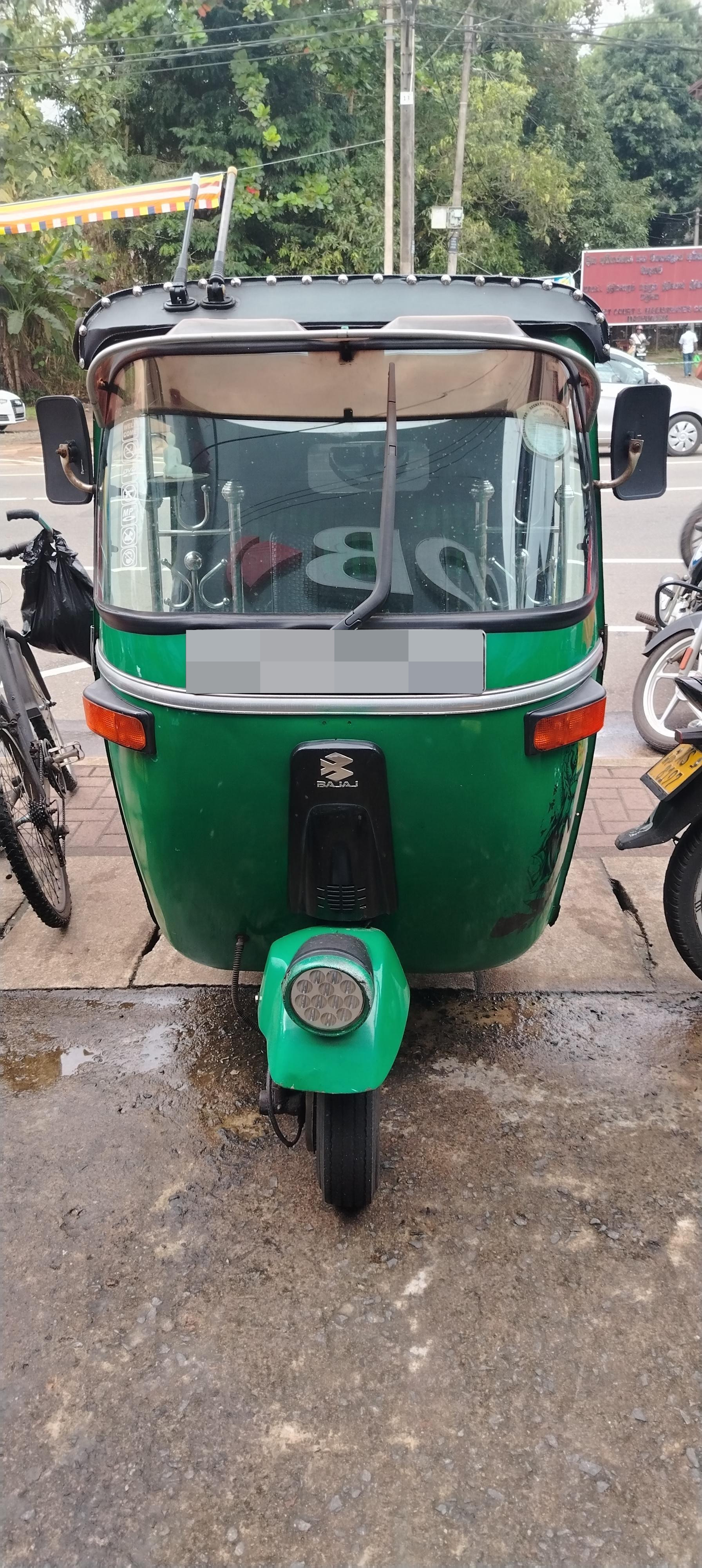 Bajaj 2 stroke 2006 - பயன்படுத்தப்பட்டது முச்சக்கர வண்டி sale in Sri Lanka - patpat.lk