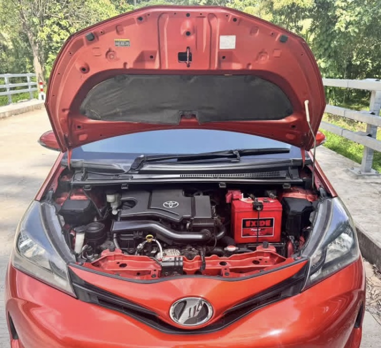 Toyota Vitz 2015 - பயன்படுத்தப்பட்டது கார் sale in Sri Lanka - patpat.lk