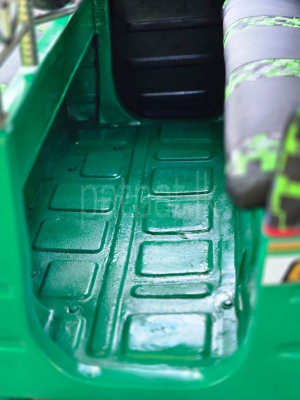 Bajaj Three Wheel 2006 - பயன்படுத்தப்பட்டது முச்சக்கர வண்டி sale in Sri Lanka - patpat.lk