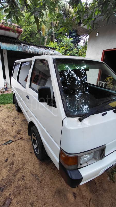 Nissan Vanette 1990 - பயன்படுத்தப்பட்டது வேன் sale in Sri Lanka - patpat.lk