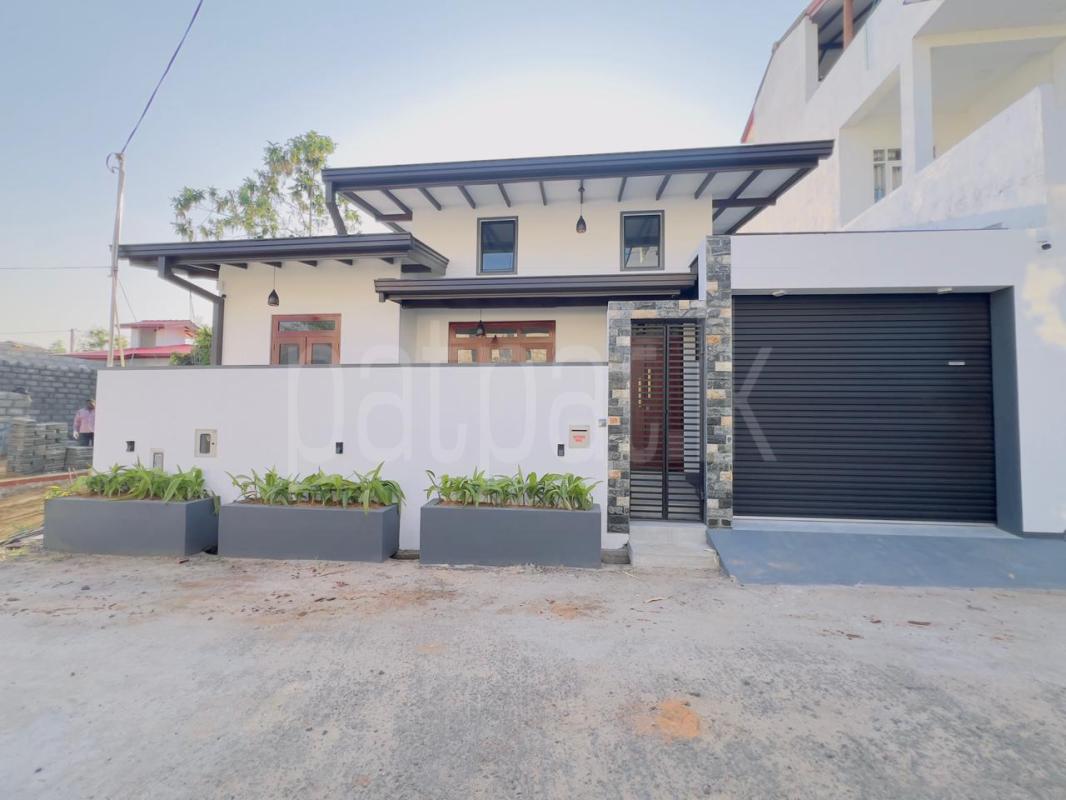 House for Sale in Athurugiriya ads-image-1