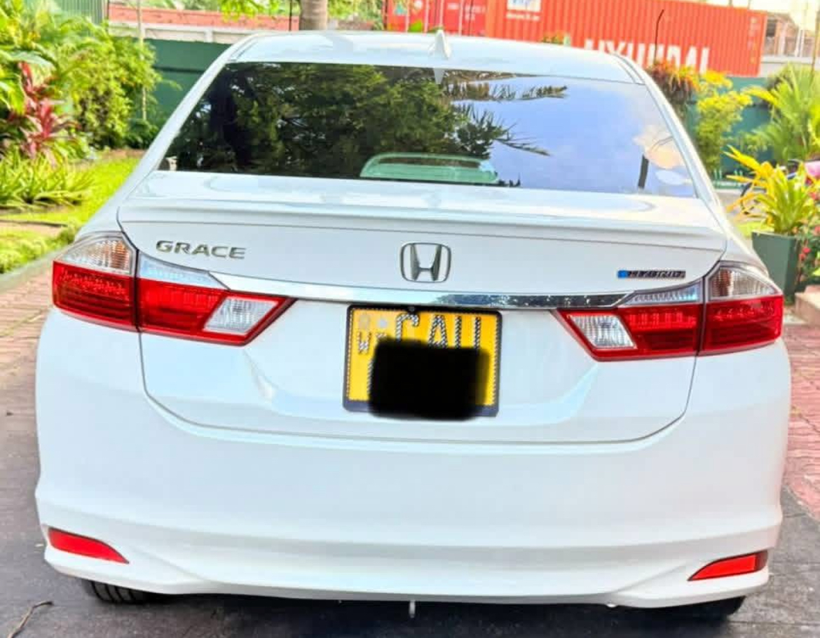 Honda Grace 2016 - භාවිතා කරන ලද කාර් sale in Sri Lanka - patpat.lk