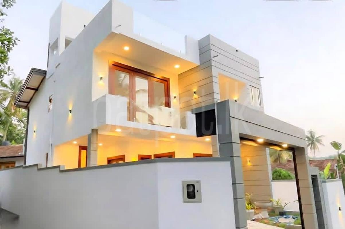 House for Sale in Athurugiriya