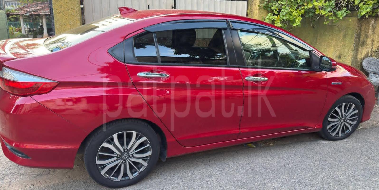 Honda Grace 2017 - Used Car sale in Sri Lanka - patpat.lk