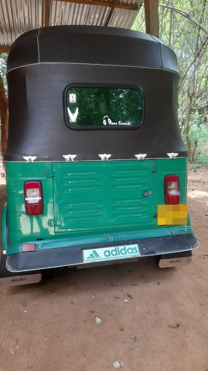 Bajaj Three Wheel 2015 - Used Three wheeler sale in Sri Lanka - patpat.lk