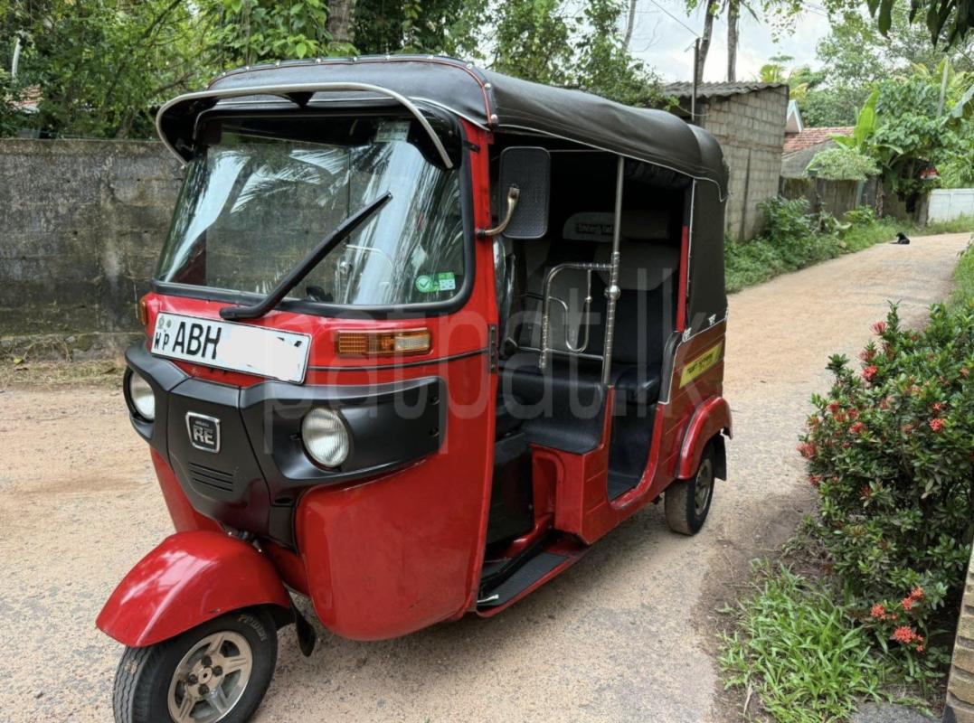Bajaj 4 stroke 2015 - பயன்படுத்தப்பட்டது முச்சக்கர வண்டி sale in Sri Lanka - patpat.lk