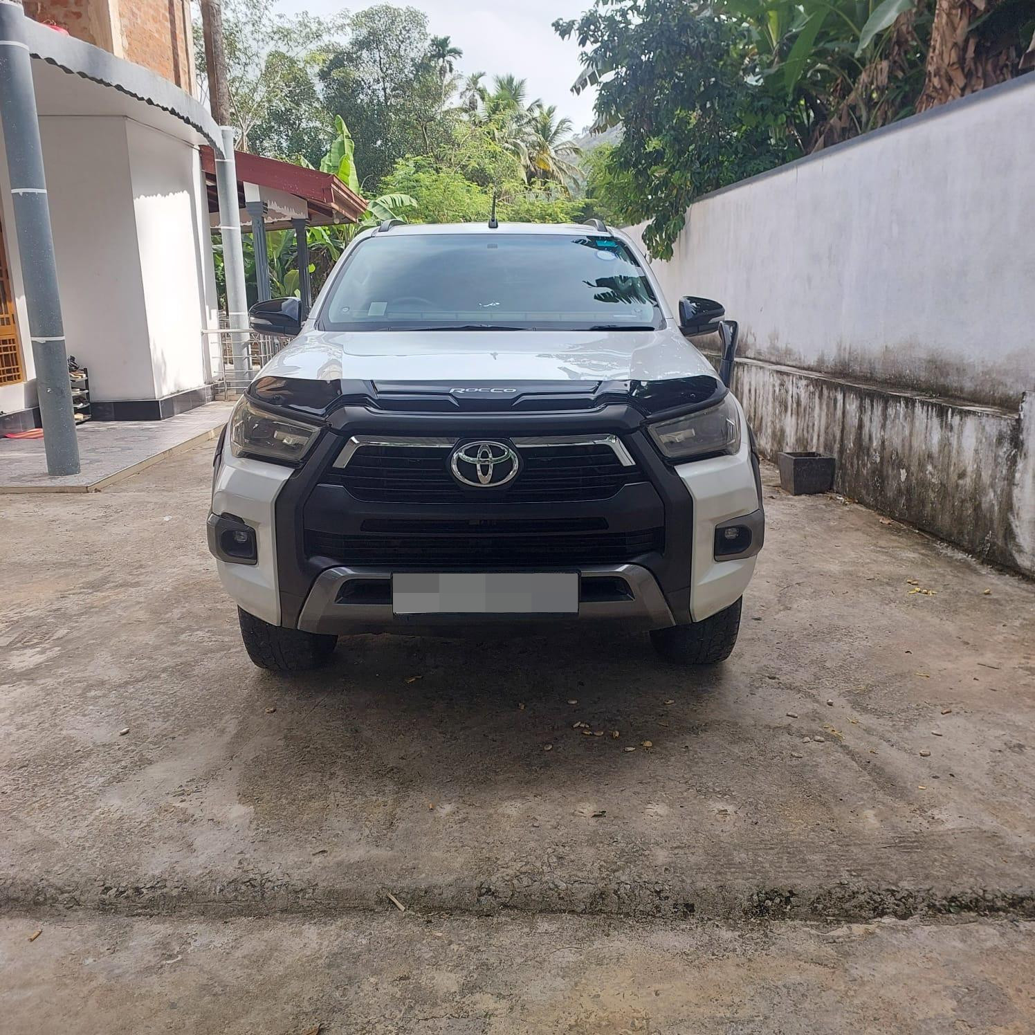 Toyota Hilux 2018 - பயன்படுத்தப்பட்டது சரக்கு போக்குவரத்து sale in Sri Lanka - patpat.lk