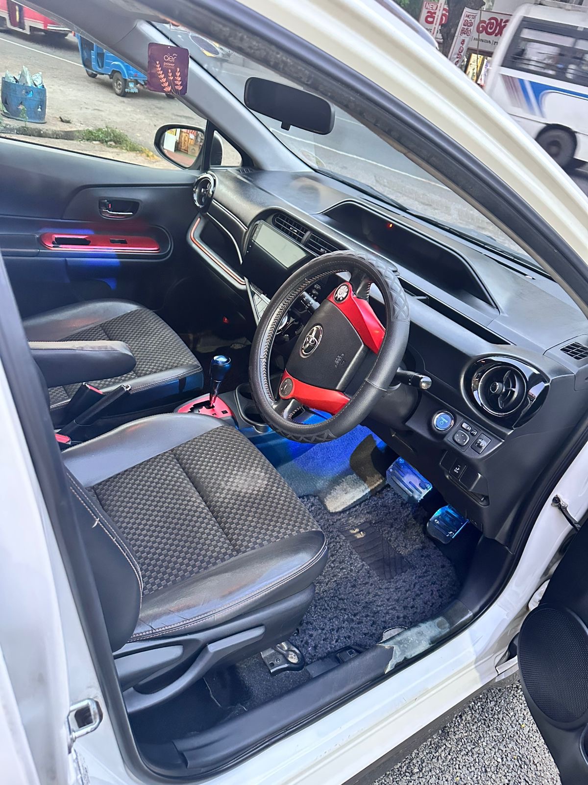 Toyota Aqua 2018 - භාවිතා කරන ලද කාර් sale in Sri Lanka - patpat.lk