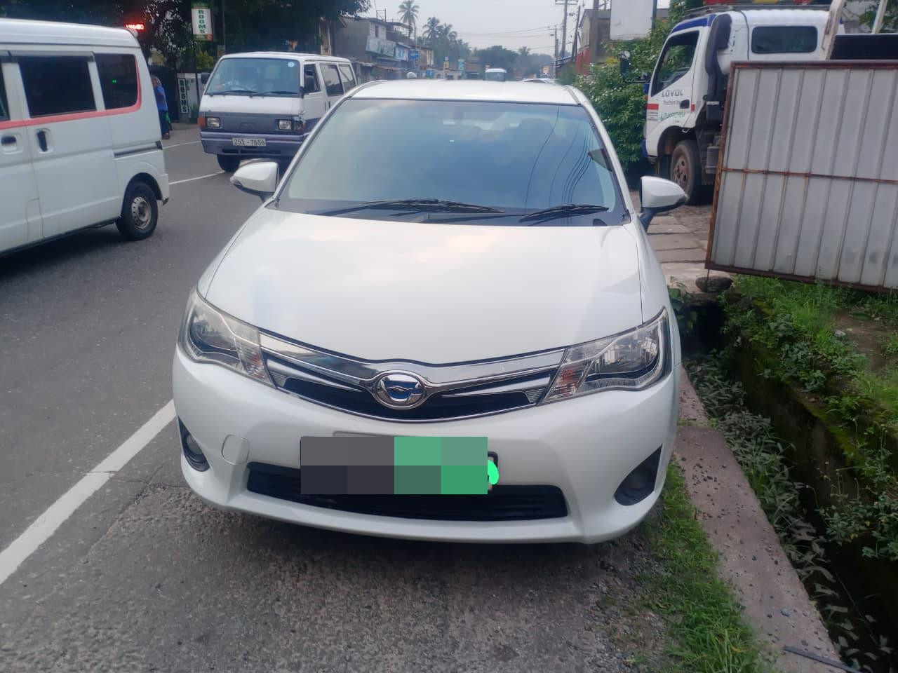 Toyota Axio 2013 ads-image-1