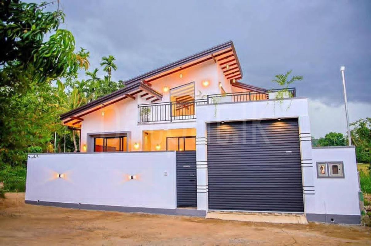 House for Sale in Habarakada