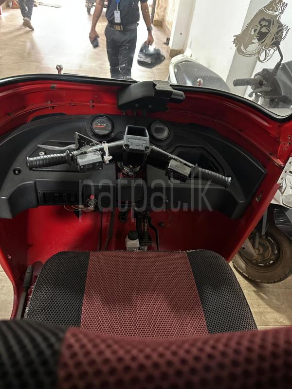 Bajaj Three Wheel 2013 - Used Three wheeler sale in Sri Lanka - patpat.lk