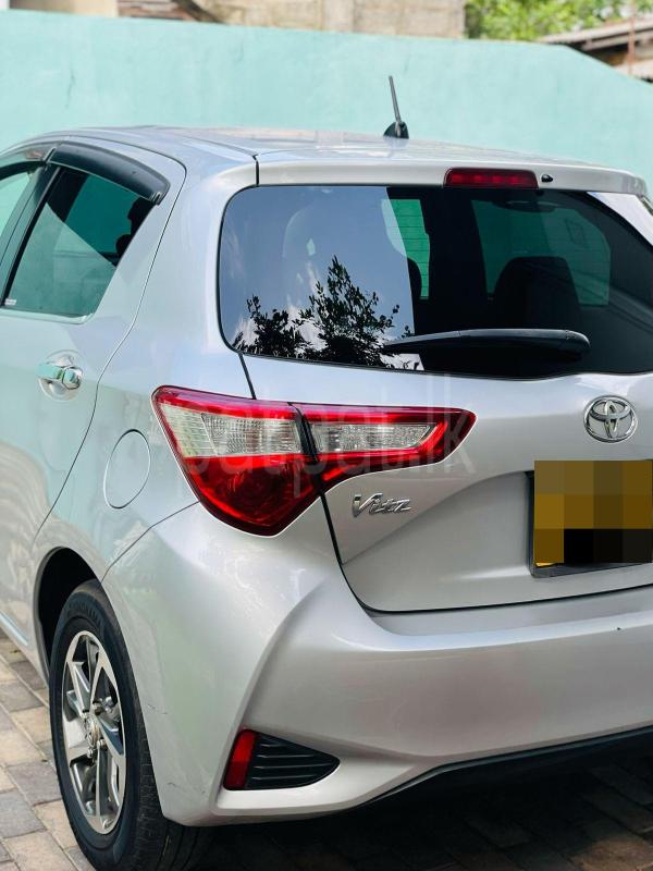 Toyota Vitz 2018 - பயன்படுத்தப்பட்டது கார் sale in Sri Lanka - patpat.lk