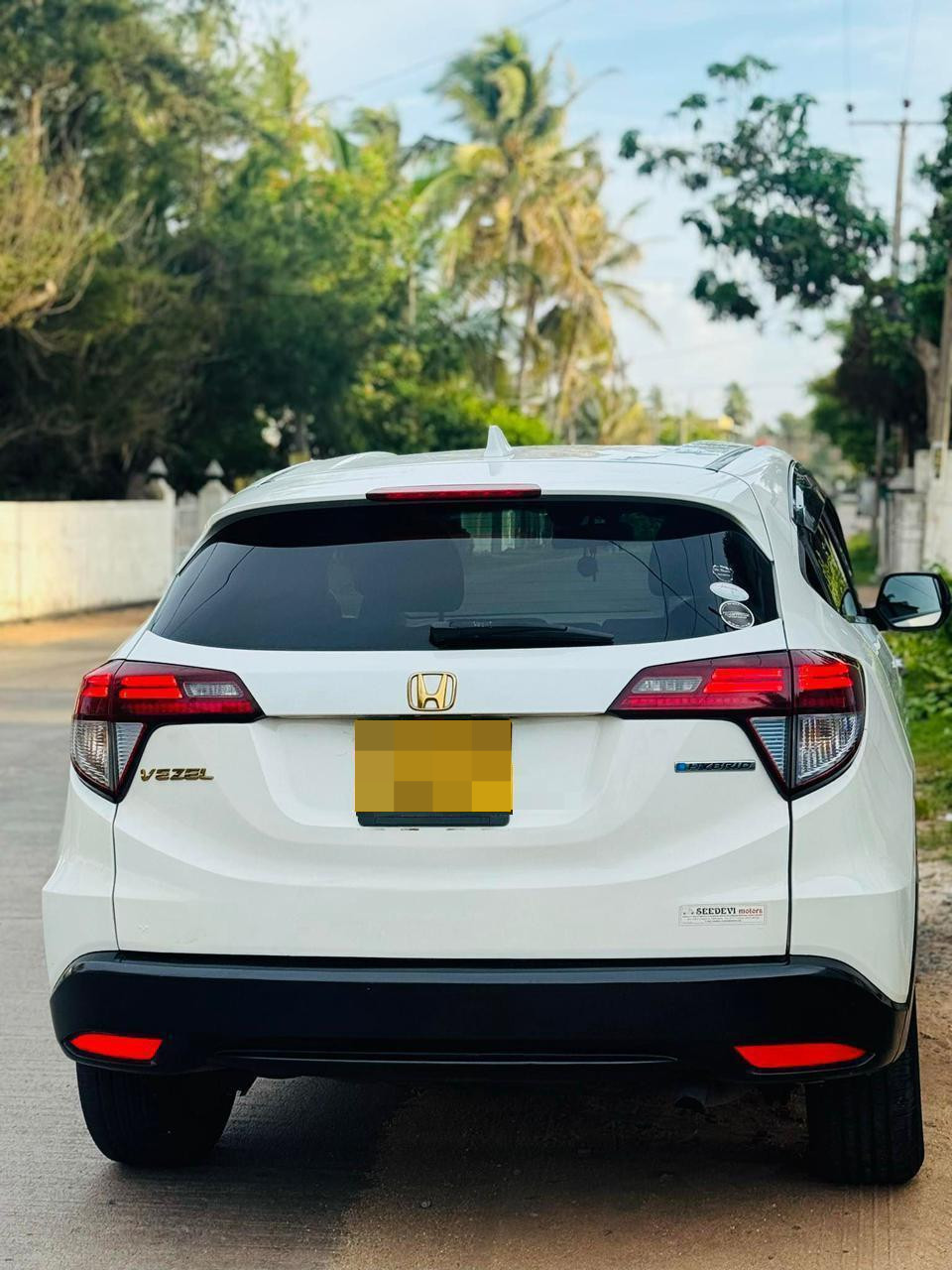 Honda Vezel 2014 - பயன்படுத்தப்பட்டது SUV sale in Sri Lanka - patpat.lk