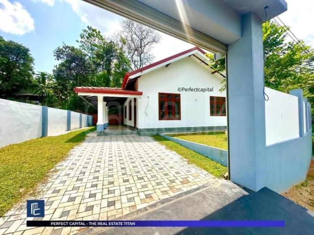 House for Sale in Divulapitiya