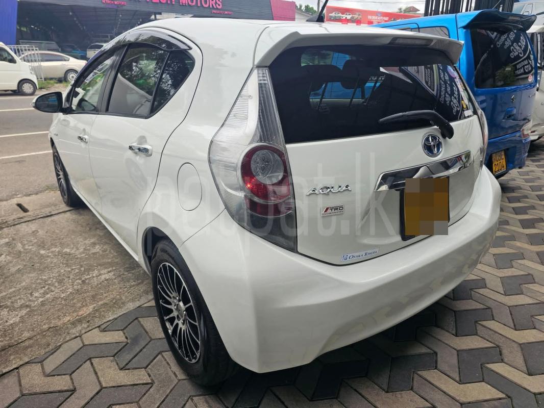 Toyota Aqua 2012 - பயன்படுத்தப்பட்டது கார் sale in Sri Lanka - patpat.lk