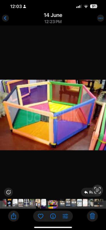 8 panel play pen with mattress