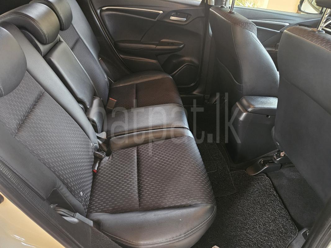 Advertisement image 6