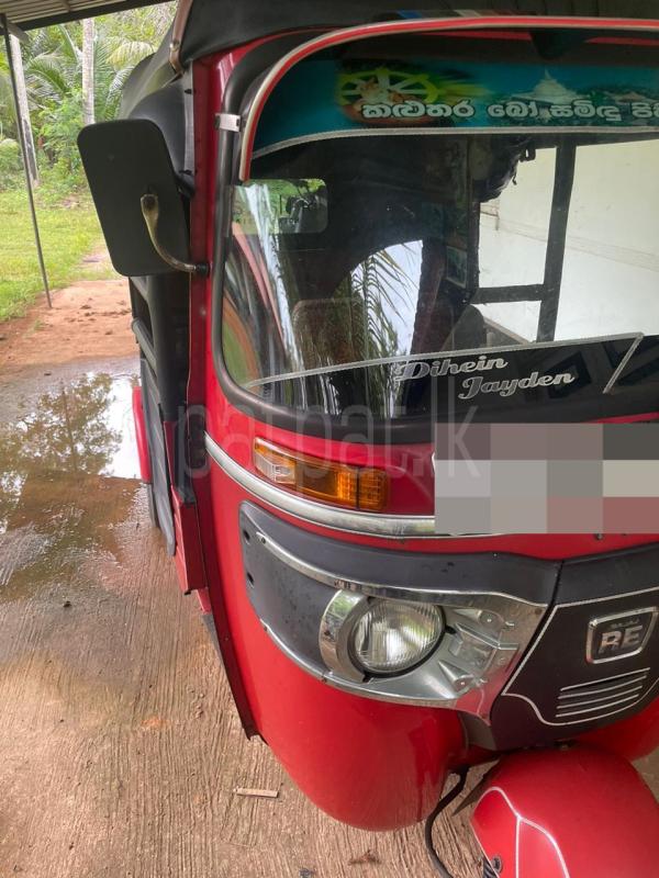 Bajaj Three Wheel 2018 - பயன்படுத்தப்பட்டது முச்சக்கர வண்டி sale in Sri Lanka - patpat.lk