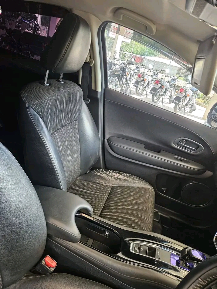 Honda Vezel 2014 - භාවිතා කරන ලද SUV රථය sale in Sri Lanka - patpat.lk