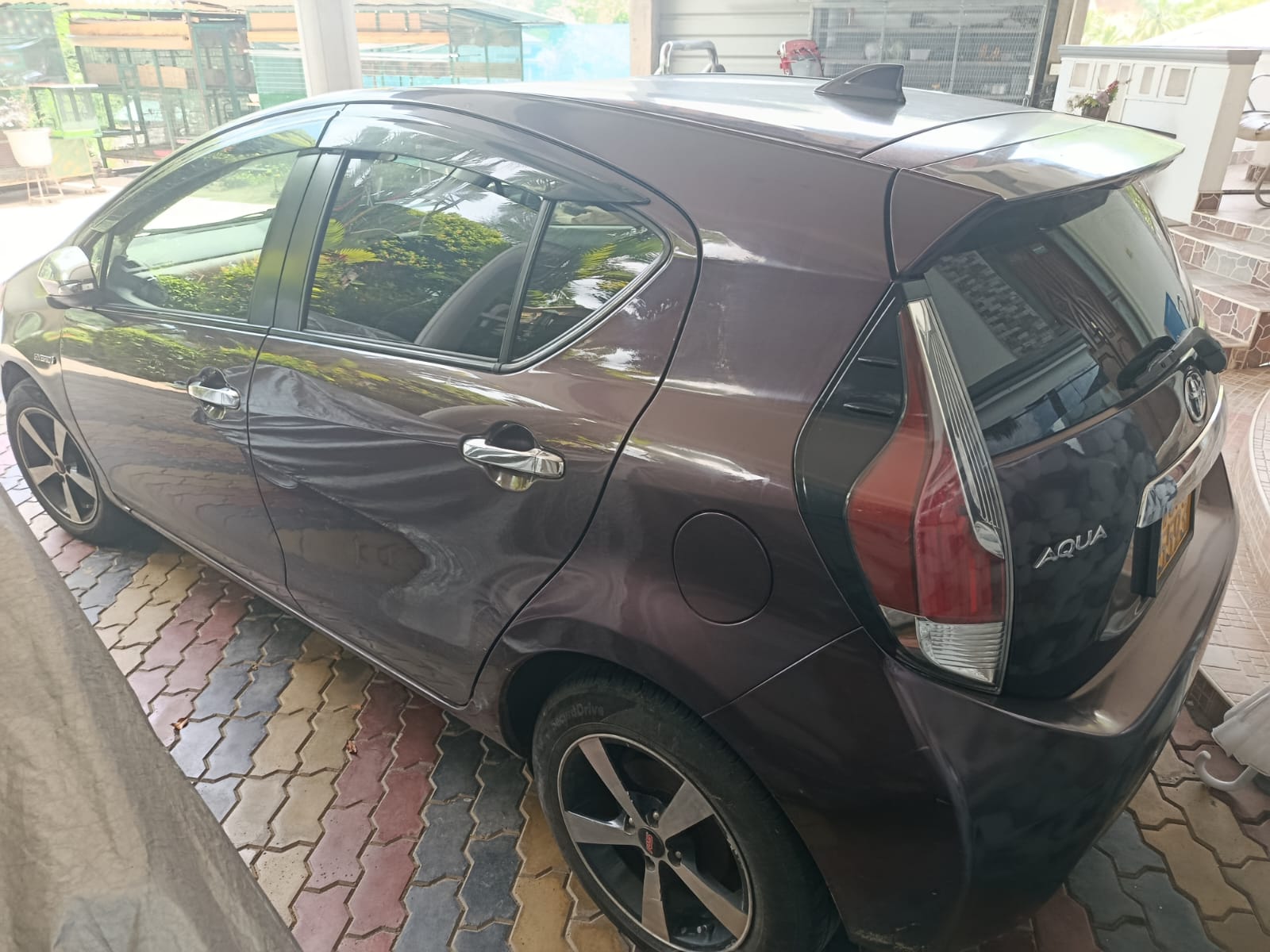 Toyota Aqua 2015 - பயன்படுத்தப்பட்டது கார் sale in Sri Lanka - patpat.lk